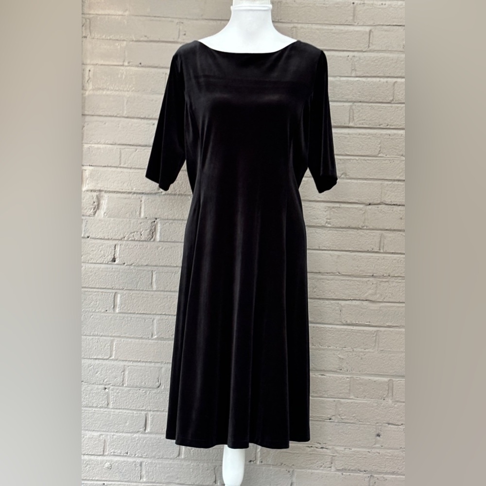 Lands’End  NWT vblack velvet dress  12-14  L